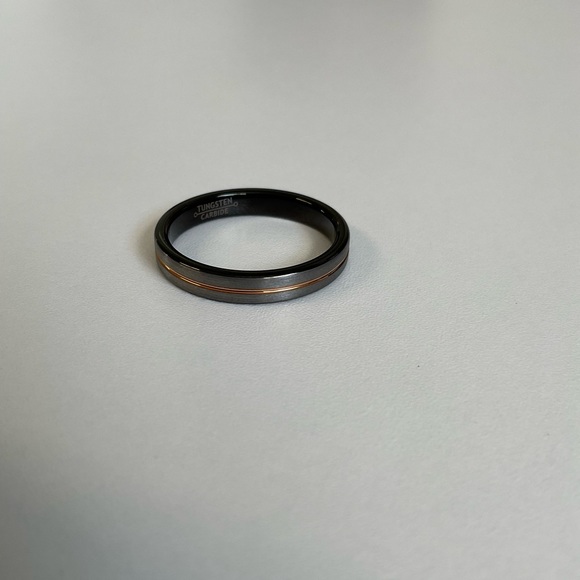 Men’s ring - Picture 1 of 2